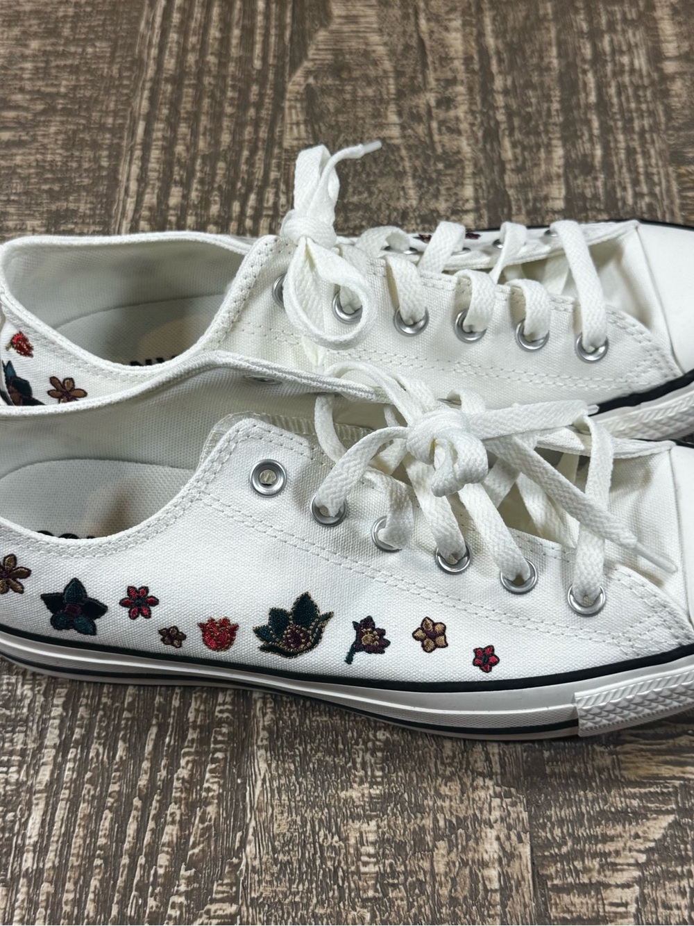 Converse ALL STAR CHUCK TAYLOR Krem Floral Sneakers W9.5 NWOT - Picture 4 of 15